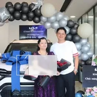 Kia Bạc Liêu - Một buổi xem xe thực tế của khách hàng.